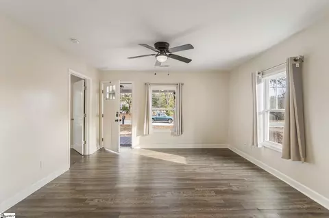 Living - 53 Main St, Pelzer, SC 29669 photo 3 of 4
