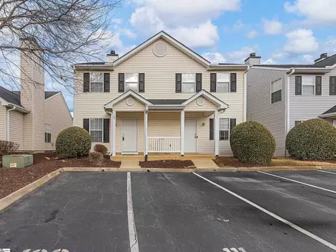 109 Hammett Grove Ln, Greer, SC 29650