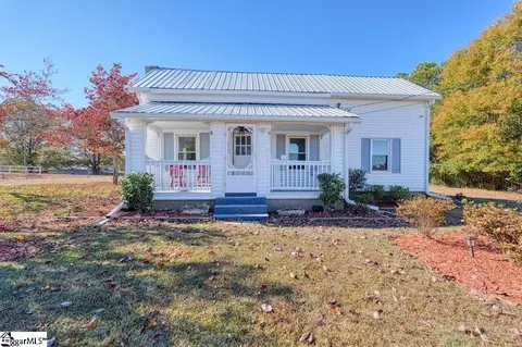 4943 Parris Bridge Rd, Boiling Springs, SC 29316