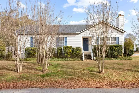 18 Warren Ct, Greenville, SC 29607