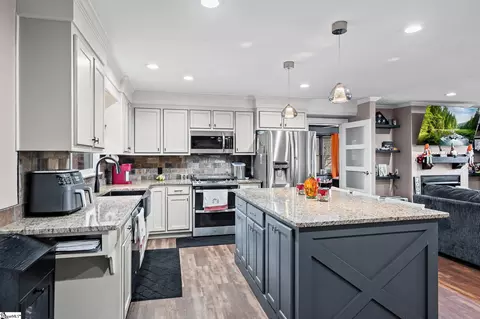 Kitchen - 103 Northway Dr, Easley, SC 29642 photo 2 of 3