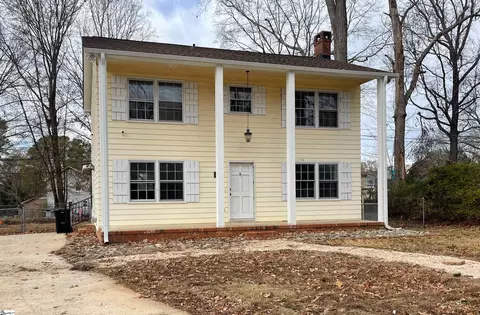 8 Aspenwood Dr, Simpsonville, SC 29680