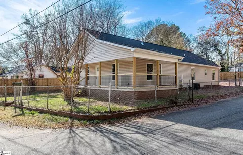 311 Austin St, Greer, SC 29651