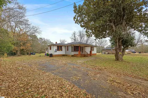 122 Cherokee Rd, Belton, SC 29627