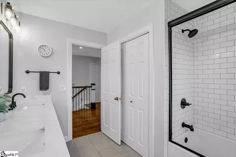Bath - 400 Stone Ridge Rd, Greer, SC 29650 photo 4 of 4