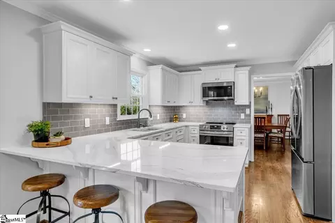 Kitchen - 400 Stone Ridge Rd, Greer, SC 29650 photo 4 of 4
