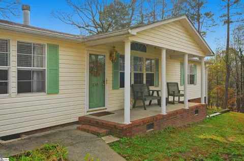 235 Colonial Dr, Easley, SC 29642 photo 4