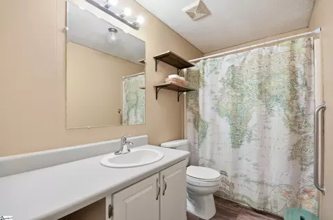 235 Colonial Dr, Easley, SC 29642 photo 19