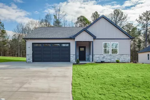120 Simmons Rd, Woodruff, SC 29388