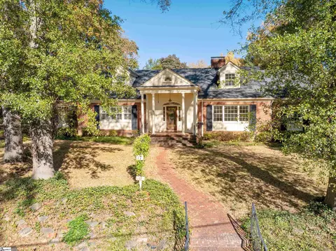 17 Balentine Dr, Greenville, SC 29605
