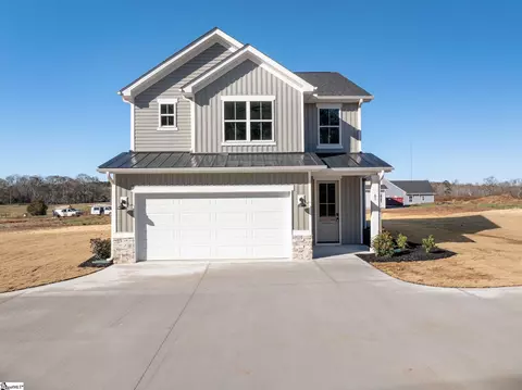 61 Henderson Rd, Gray Court, SC 29645