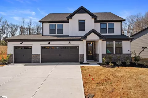241 Creekside Cir, Williamston, SC 29697