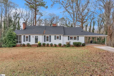 105 Barksdale Cir, Laurens, SC 29360