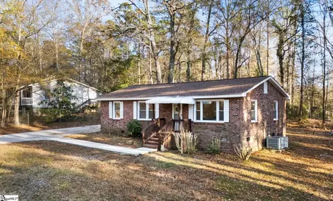 253 Law St, Woodruff, SC 29388