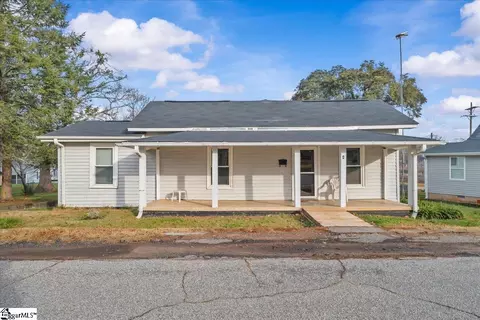 4 Hunt Ave, Liberty, SC 29657