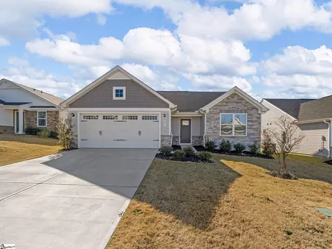921 Blue Willow Ct, Spartanburg, SC 29302