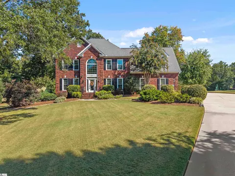 624 Driftwood Dr, Greer, SC 29651