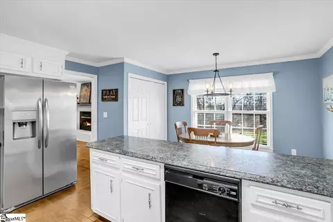 Kitchen - 102 Del Riso Cir, Easley, SC 29642 photo 2 of 5
