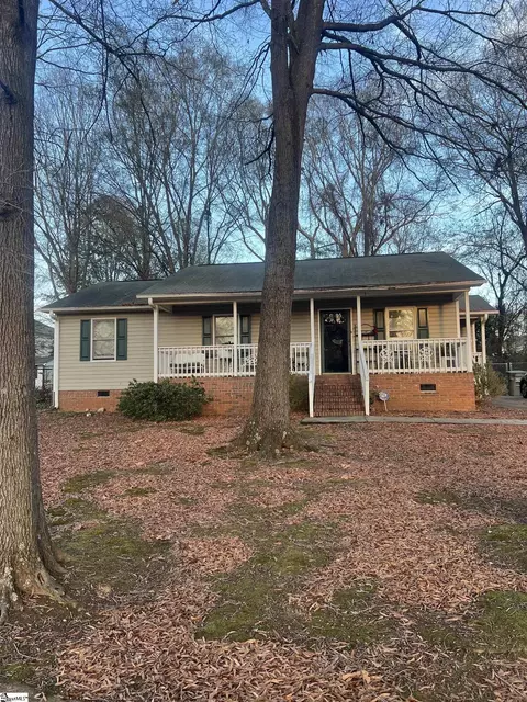 310 Hillandale Rd, Spartanburg, SC 29301