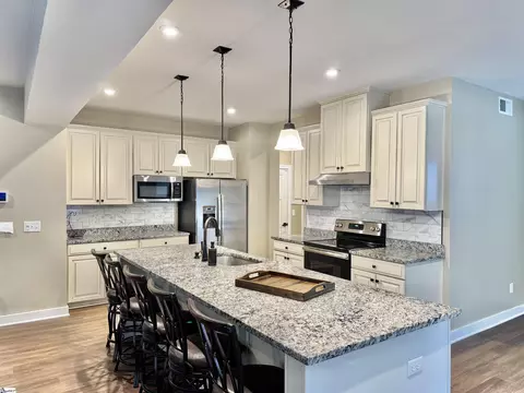 195 Thames Valley Dr, Easley, SC 29642 photo 9