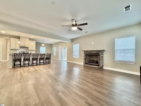 195 Thames Valley Dr, Easley, SC 29642 photo 13