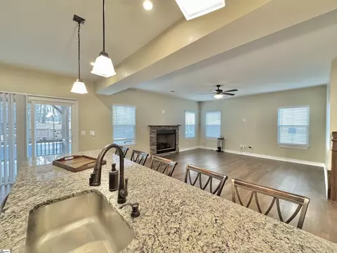 195 Thames Valley Dr, Easley, SC 29642 photo 12