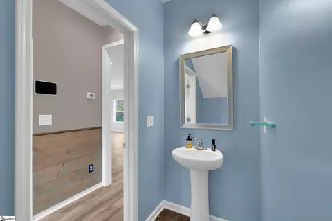Entry Way - 503 Torrington Dr, Duncan, SC 29334 photo 2 of 2