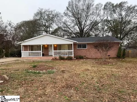 3 Cherrylane Dr, Greenville, SC 29617