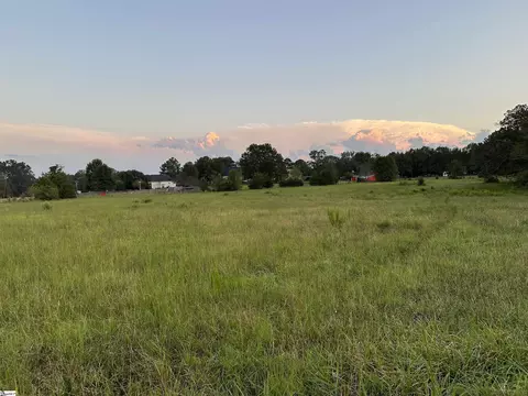 17942 101 Hwy, Gray Court, SC 29645