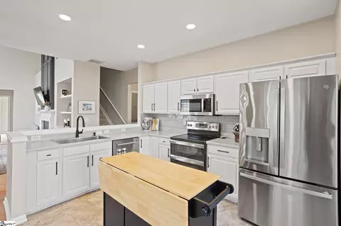 Kitchen - 113 St James Place Dr, Greer, SC 29650 photo 2 of 2