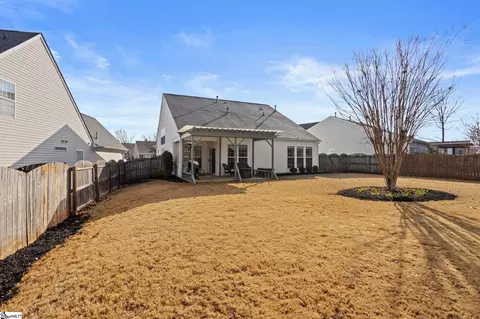 Exterior - 113 St James Place Dr, Greer, SC 29650 photo 3 of 4