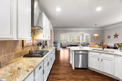 Kitchen - 420 Combahee Ct, Greer, SC 29651 photo 2 of 6