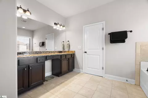 Entry Way - 420 Combahee Ct, Greer, SC 29651 photo 9 of 14
