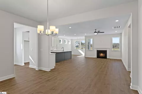 Living - 152 Anderson Oaks Ln #75, Easley, SC 29642 photo 1 of 3