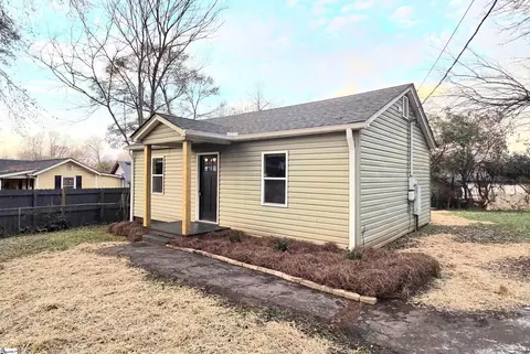10 Oconee Ave, Greenville, SC 29617