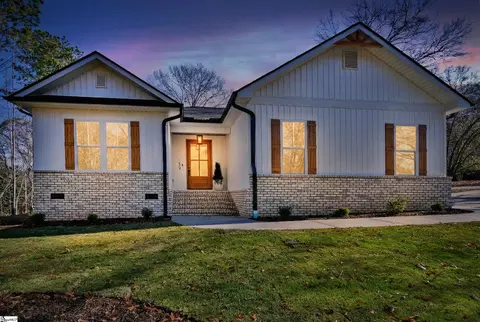 1829 Kiki Cece Ln, Anderson, SC 29621