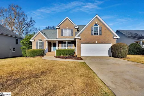 16 Overcup Ct, Greer, SC 29650