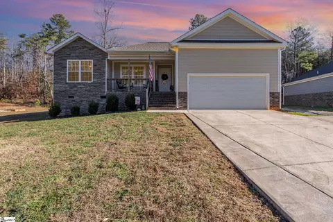 520 Edens Rd, Pickens, SC 29671