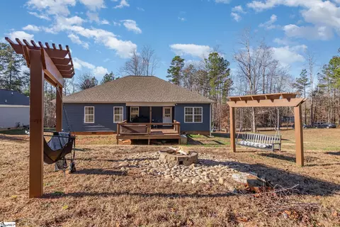 Exterior - 520 Edens Rd, Pickens, SC 29671 photo 7 of 8