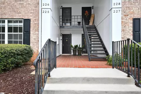 925 Cleveland St UNIT 225, Greenville, SC 29601