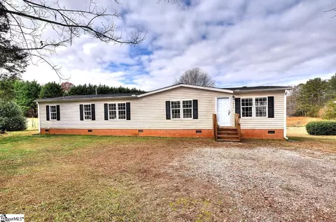3517 River Rd, Piedmont, SC 29673