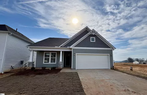 102 Wilson School St, Simpsonville, SC 29681