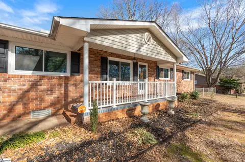 12 Outter Dr, Inman, SC 29349