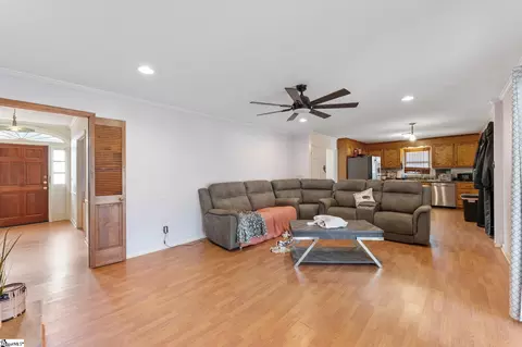 509 Devenger Rd, Greer, SC 29650 photo 8