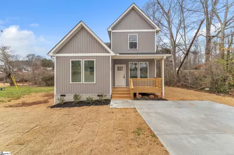 193 Dodd St, Wellford, SC 29385