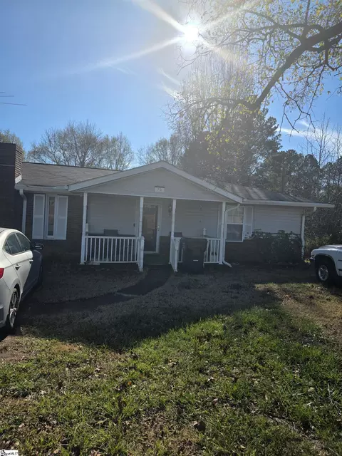 70 Snowmill Rd, Woodruff, SC 29388