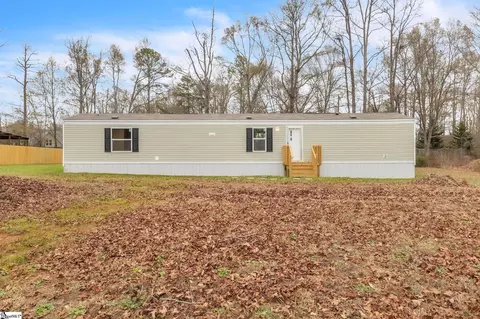 27 Windy Ln, Simpsonville, SC 29681