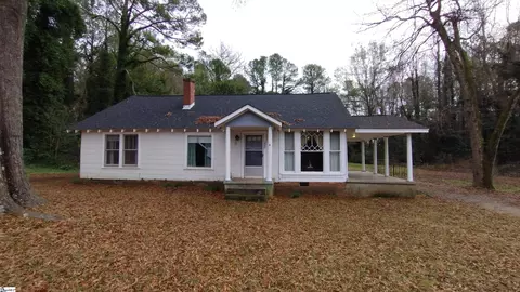 228 Circle Dr, Greenwood, SC 29646