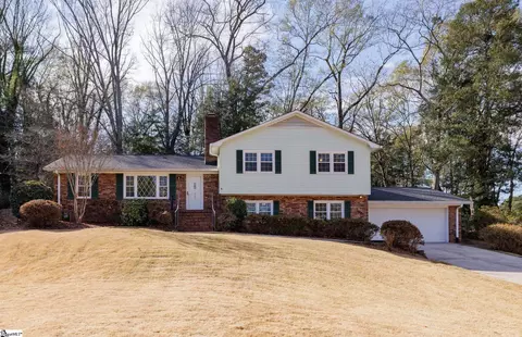 515 Kenilworth Dr, Greenville, SC 29615
