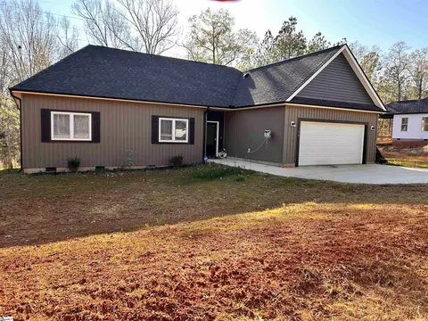 706 Carolyn Dr, Clinton, SC 29325